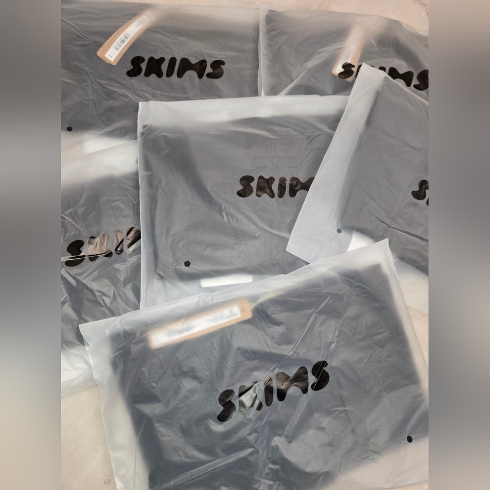 NWT SKIMS Men's 5 Pack Boxer Briefs - Picture 5 of 6